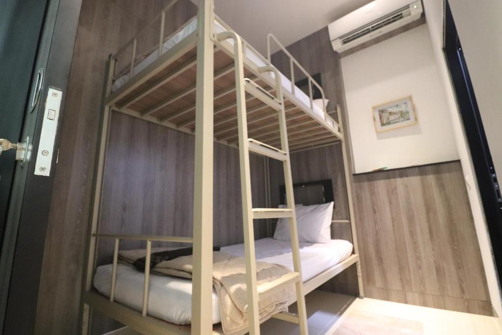 Джокьякарта: The Cabin Tanjung Yogyakarta
