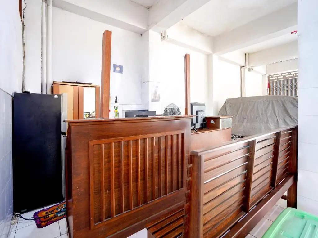 Сурабая: OYO Flagship 90890 Bratang Gede Residence