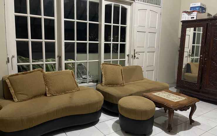 Паданг: OYO 90812 Hayza Residence Syariah