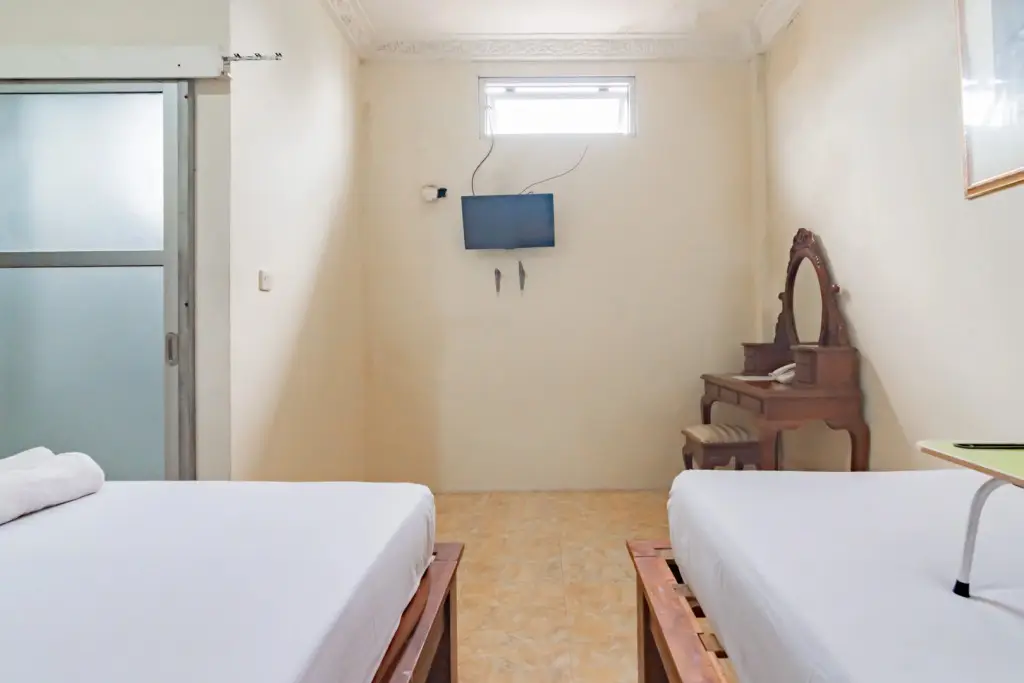 Чипанас: Urbanview Hotel Mon Bel Cibodas