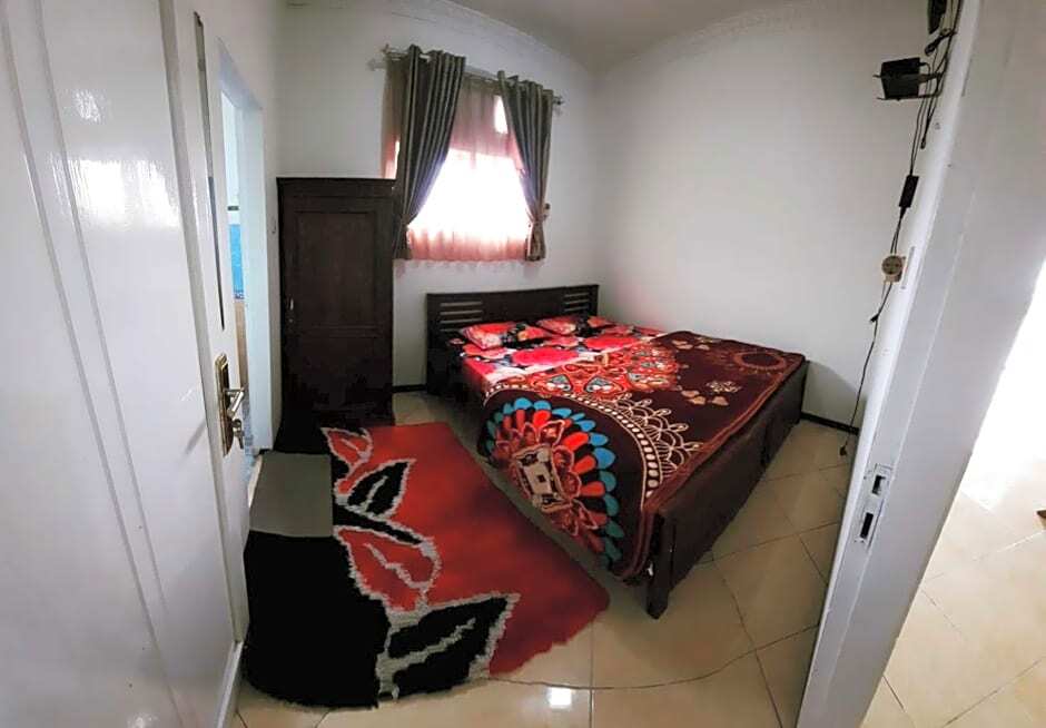 Вонособо: Lotus 1 Homestay Syariah by Luxury Degree