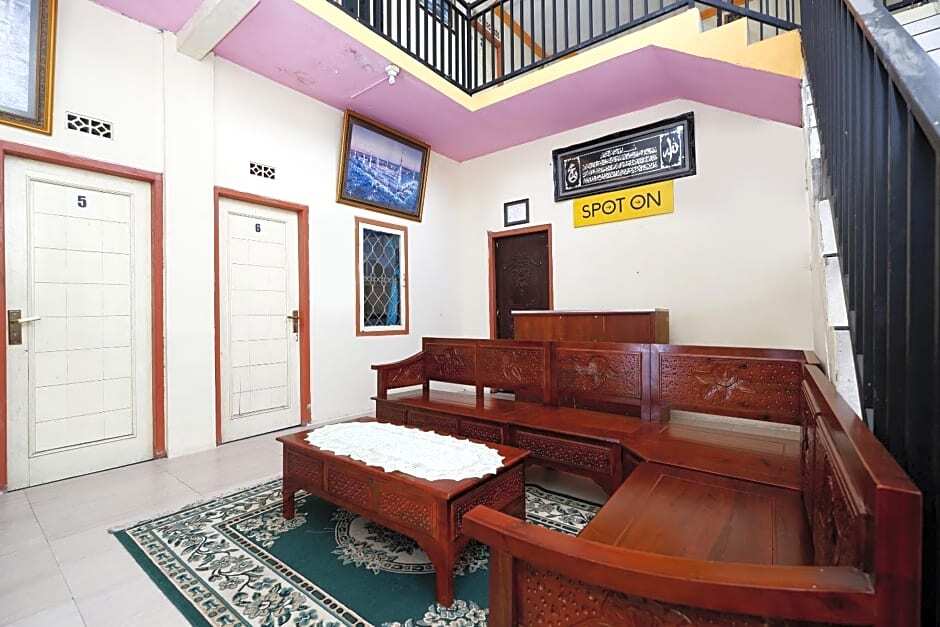 Диэнь Кулон: SPOT ON 2112 Homestay Lestari Dieng Syariah