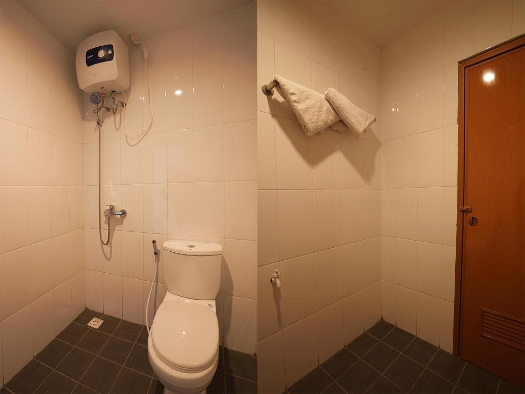 Паромпонг: Urbanview Hotel Kazanan Lembang Bandung by RedDoorz