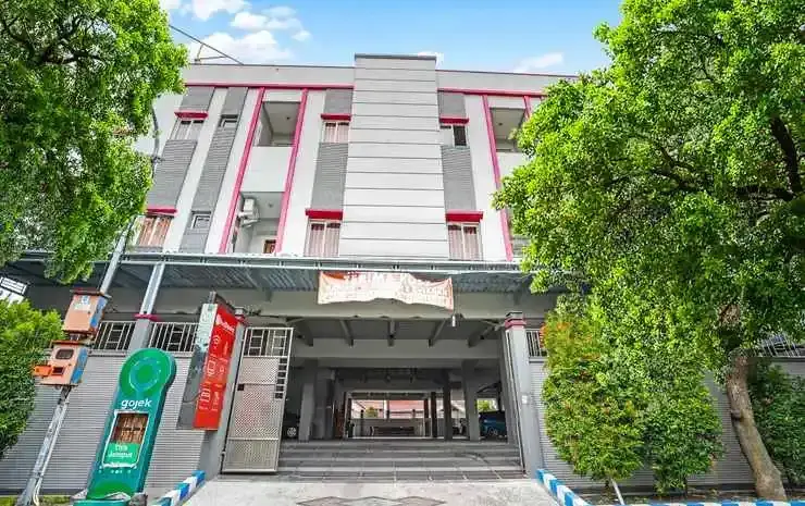 Сурабая: RedDoorz near Universitas Wijaya Kusuma Surabaya 2