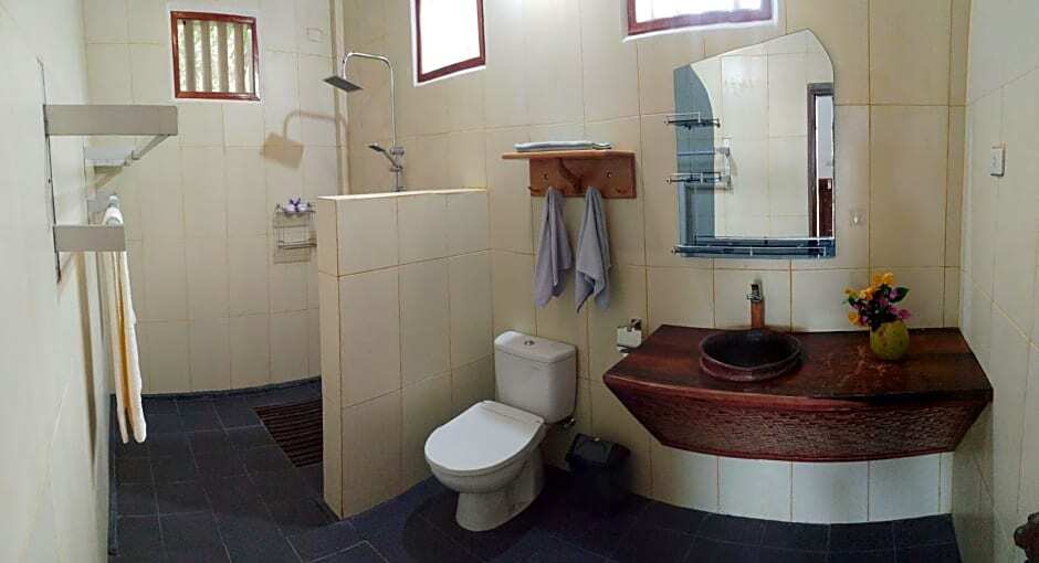 Сорак: New Raya - Nias Beach Bungalows