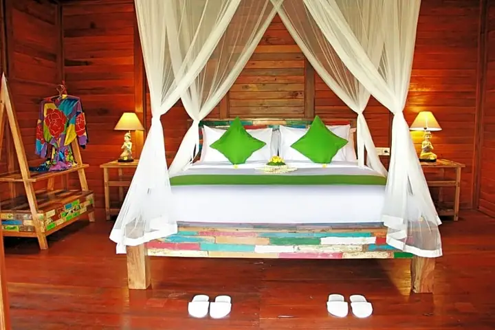 Убуд: Romantic Deluxe 0ne bedroom wooden villa 2