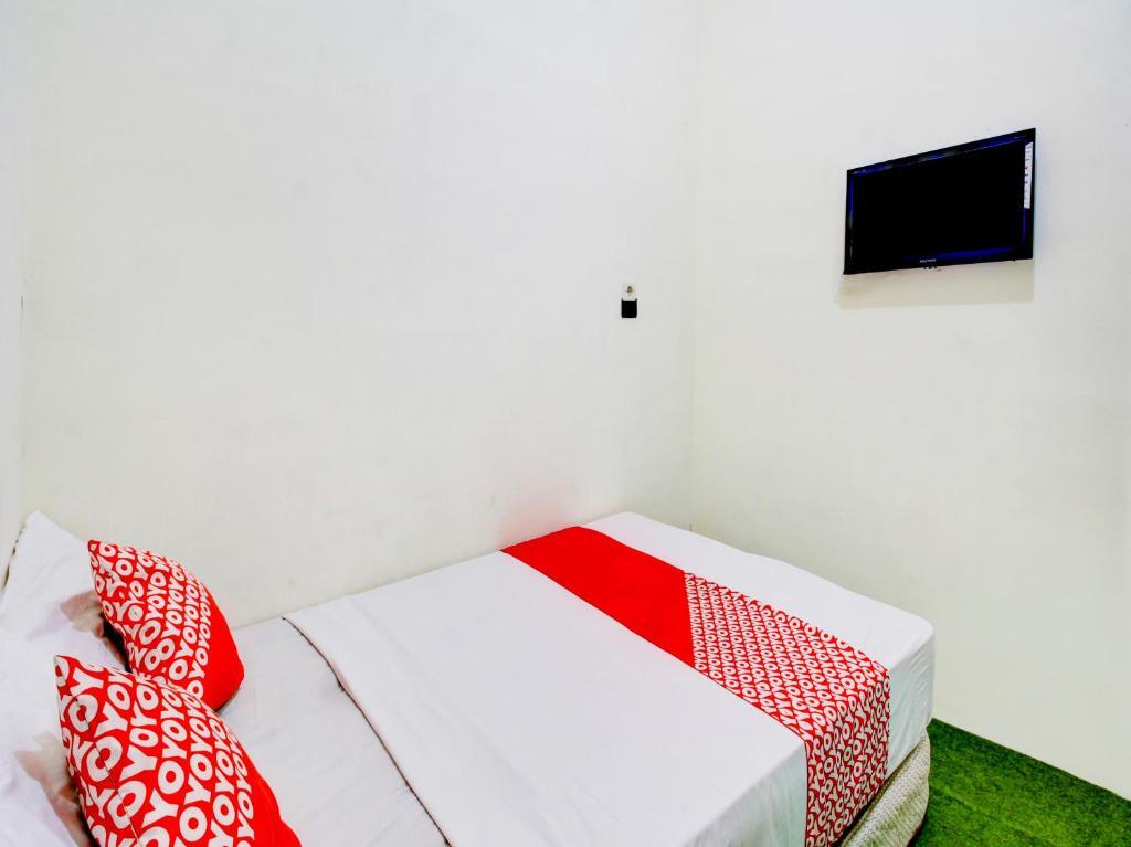 Кедири: OYO 90725 Zeevanna Guest House Syariah