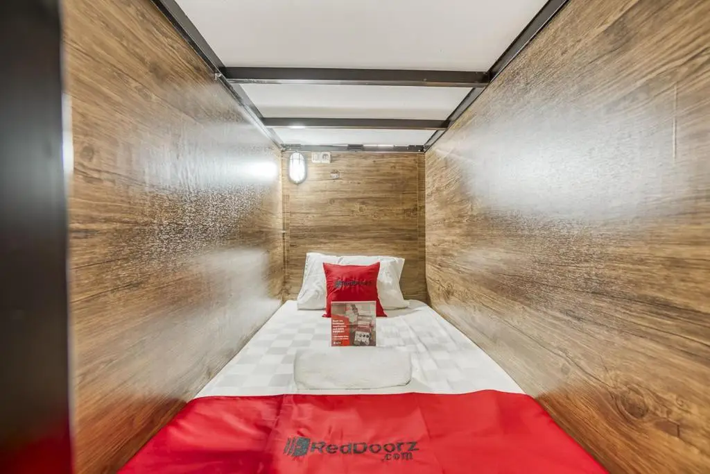 Джакарта: RedDoorz Hostel @ Feliz Noche Cengkareng