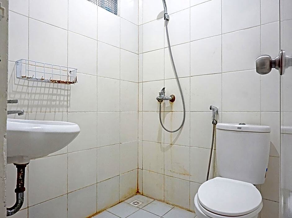 Джакарта: OYO 90824 Griya Ummiku Syariah