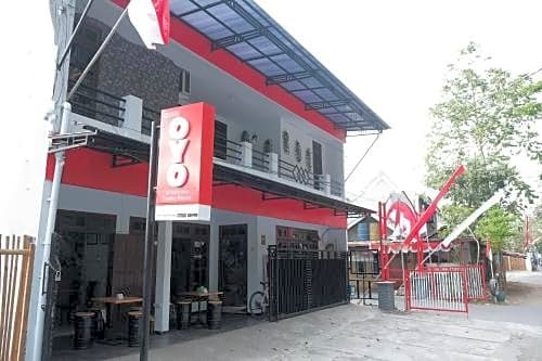 OYO 1380 Velodrome Family House Syariah — фото 1