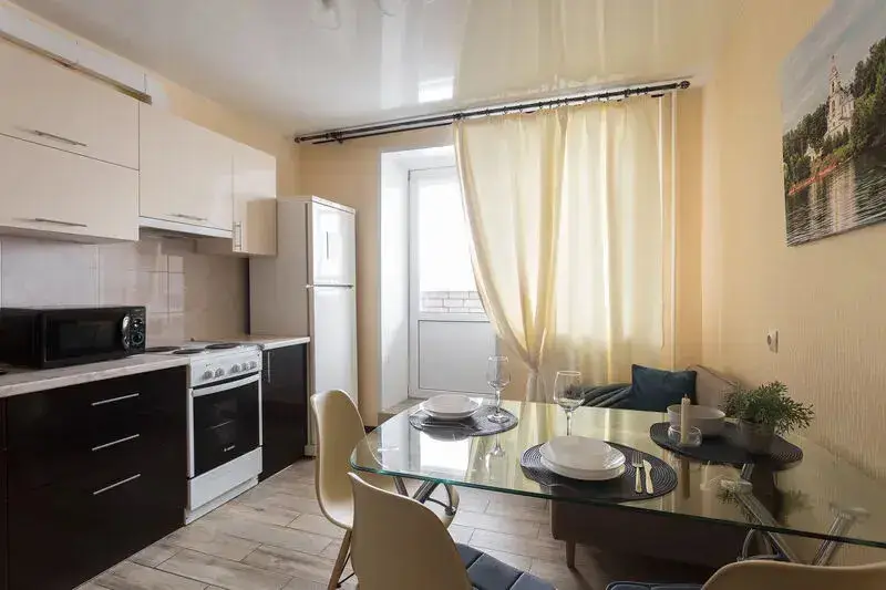 Вологда: Dve Podushki na ul. Okruzhnoe shosse, 24a, kv.424