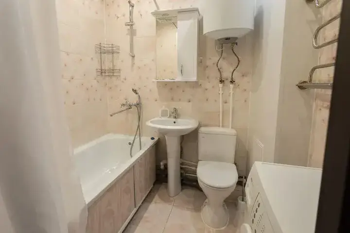 Вологда: Dve Podushki na ul. Okruzhnoe shosse, 24a, kv.424