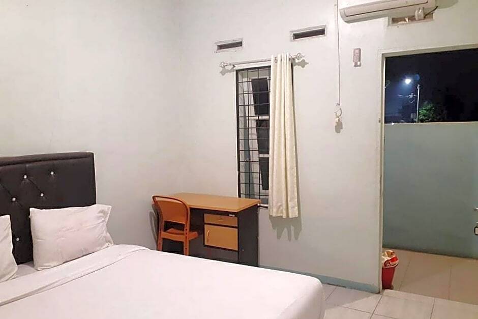 Медан: KoolKost near RS Adam Malik Medan 2 - Minimum Stay 6 Nights