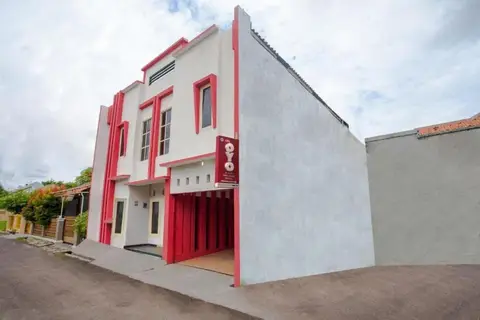 OYO 3060 Al Fatih Guest House Syariah — фото 1