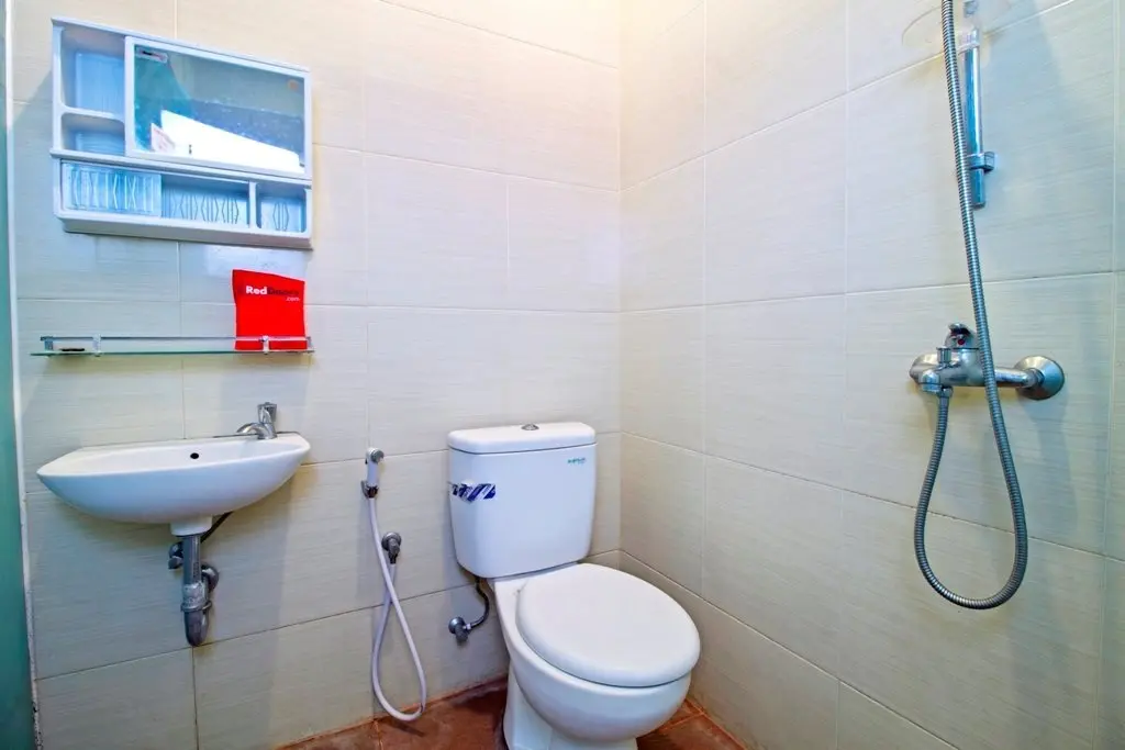 Джакарта: RedDoorz @ Taman Lebak Bulus