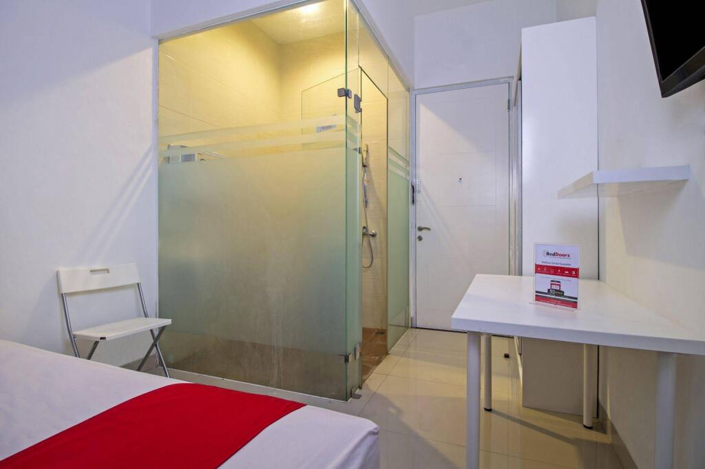 Джакарта: RedDoorz @ Taman Lebak Bulus
