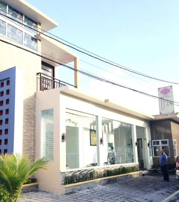 Паданг: Hotel Pondok 68