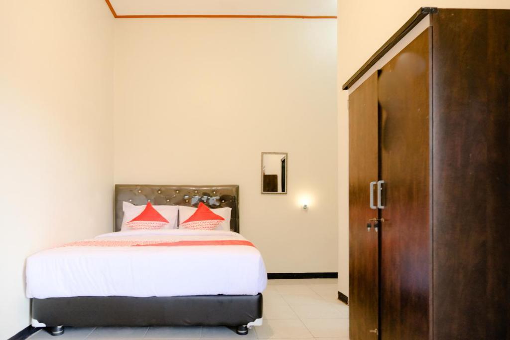 Тулунгагунг: OYO 2835 Sakinah Family Residence