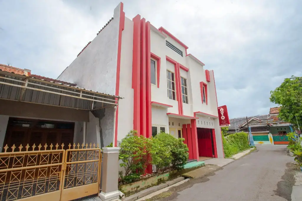 Тегал: OYO 3060 Al Fatih Guest House Syariah