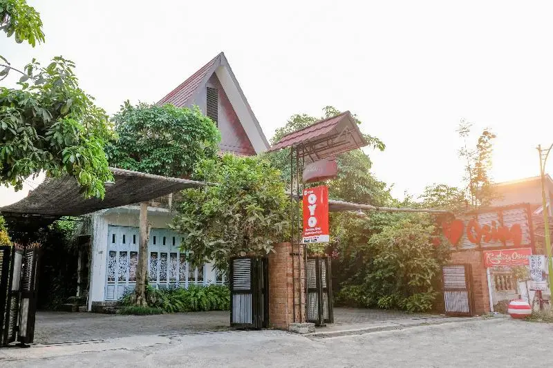 Баньюванги: OYO 1230 Kampoeng Osing Syariah Guesthouse