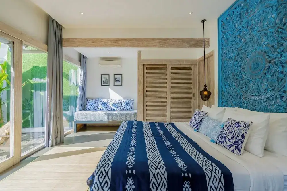 Переренан: Villa Mundaka
