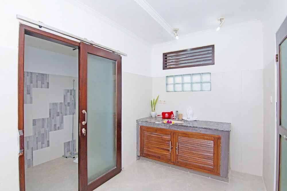 Сукасада: ZEN Premium Lovina Damai Hill Side