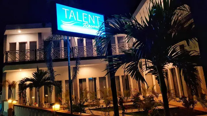 Гили Траванган: Talent Resort