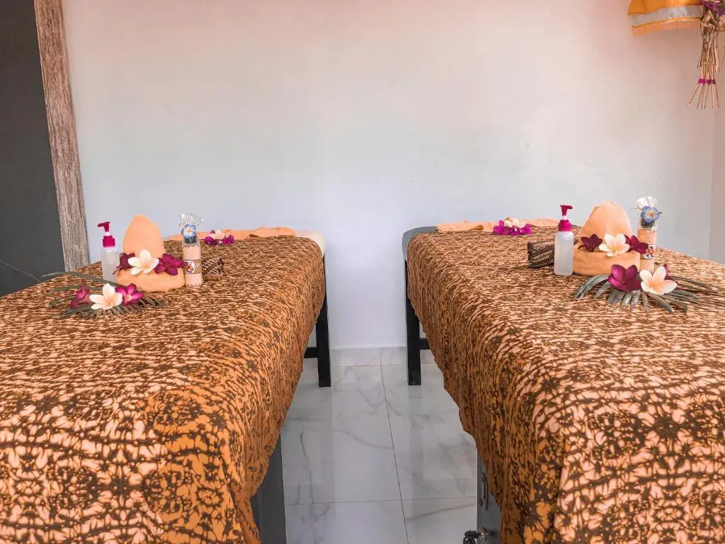Лембонган-Айленд: Auora Guest House