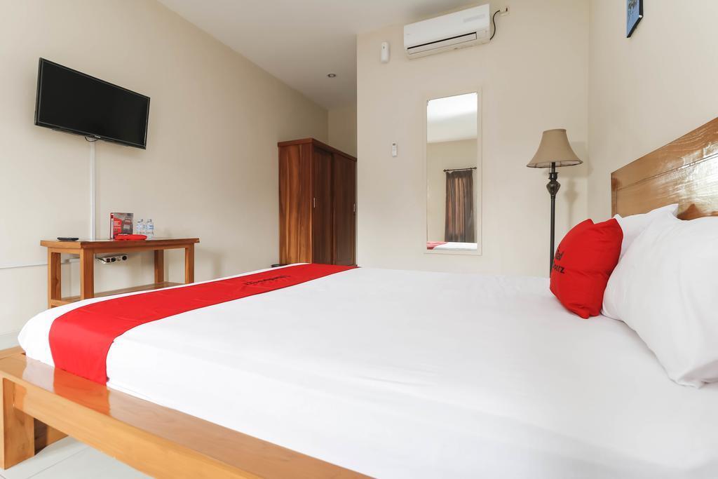 Джакарта: RedDoorz Plus near Cibubur Junction