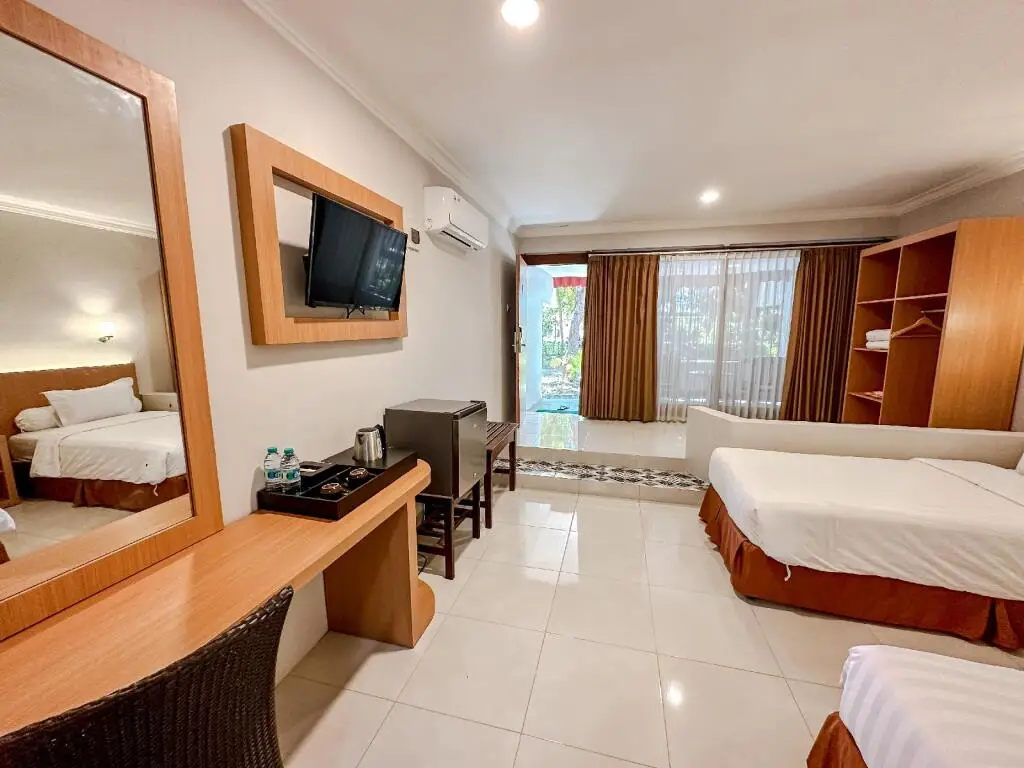 Калипуро: Manyar Garden Hotel