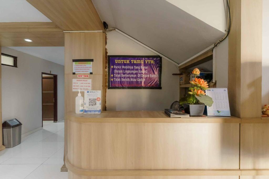 Сибату: KoolKost Syariah At Taman Simprug Cikarang
