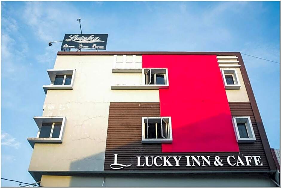 RedDoorz Plus At Lucky Inn Hotel Panakkukang — фото 1