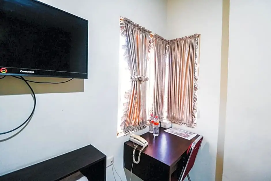 Макассар: RedDoorz Plus At Lucky Inn Hotel Panakkukang
