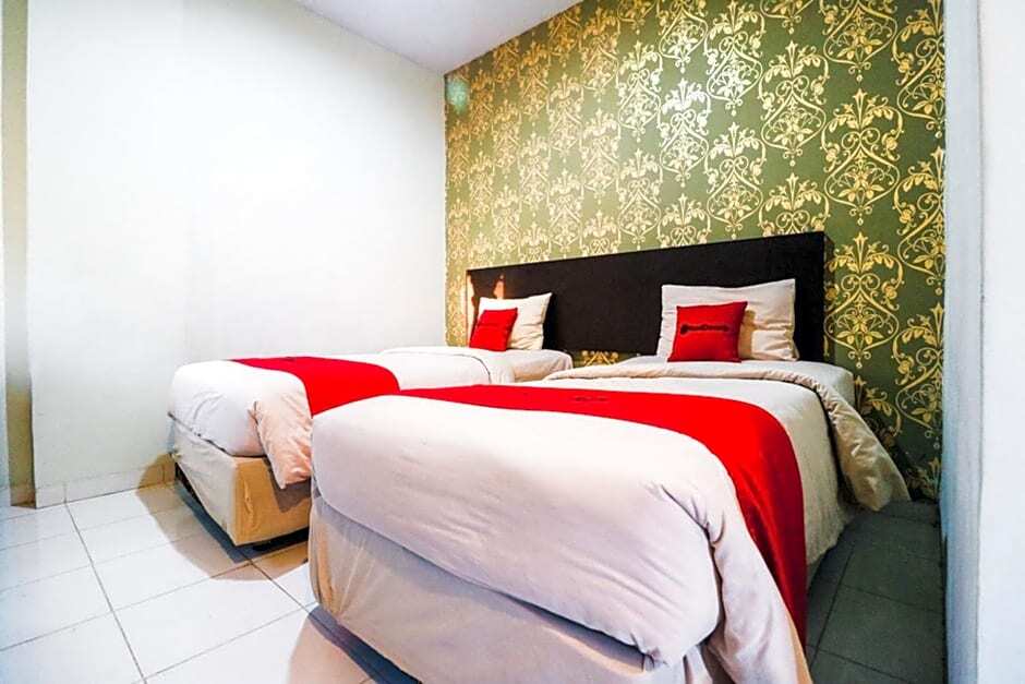 Макассар: RedDoorz Plus At Lucky Inn Hotel Panakkukang