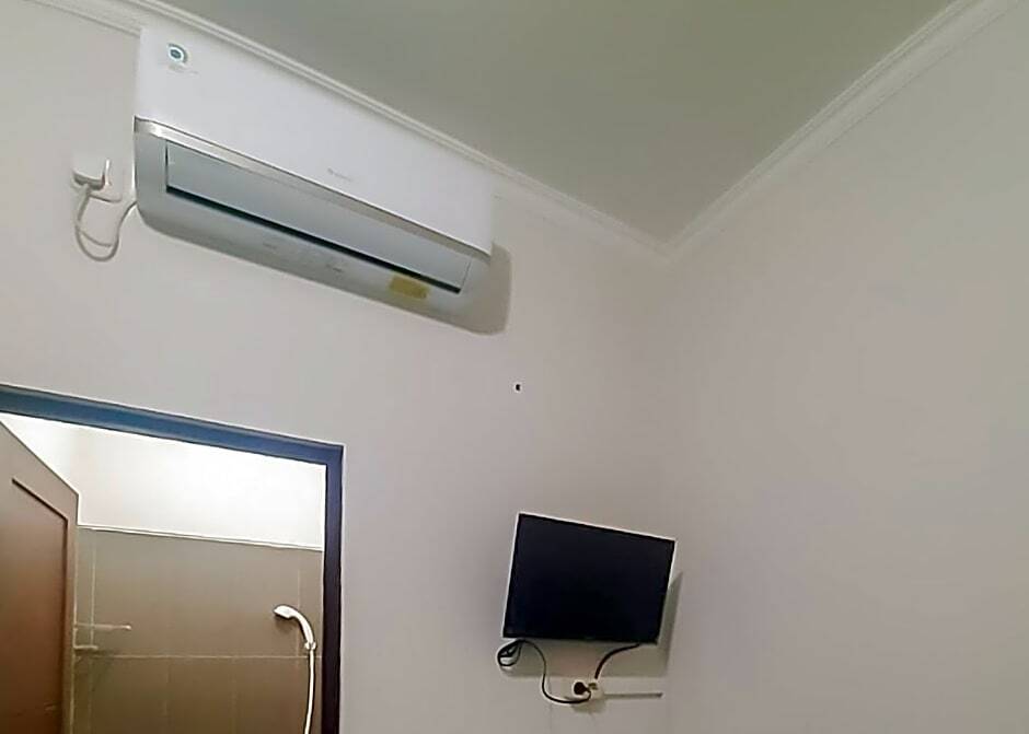 Караванг: KoolKost Syariah At Colombus Galuh Mas - Minimum Stay 30 nights