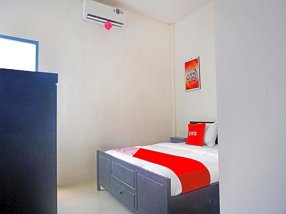 Джакарта: OYO 91412 Ameera Inn Syariah