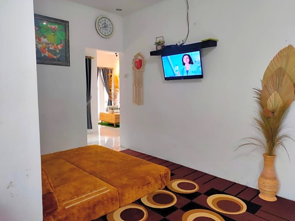 Диэнь Кулон: Akar Cemara Dieng Homestay Syariah by Luxury Degree