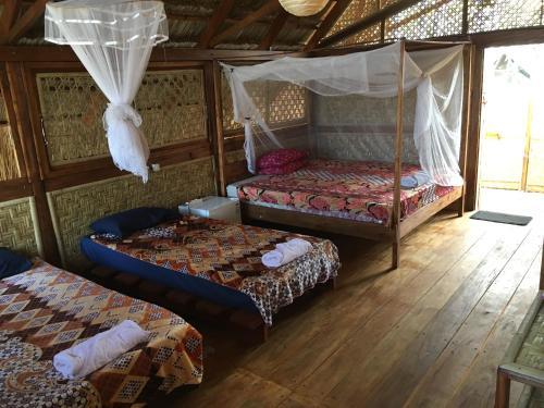Вайнгапу: Beach Hut by S.A.R.