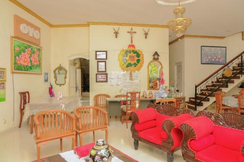 Маланг: OYO 414 Loji Rejo Residence