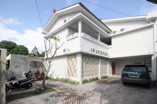 Ngaglik: RedDoorz near UII Jakal 3