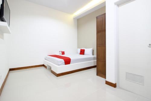 Ngaglik: RedDoorz near UII Jakal 3