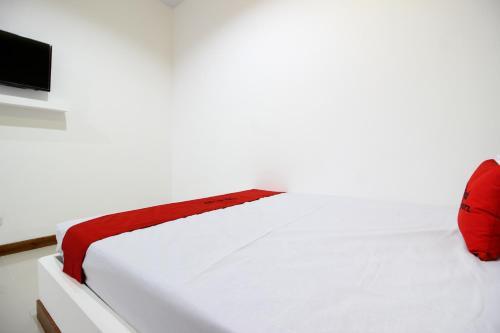 Ngaglik: RedDoorz near UII Jakal 3
