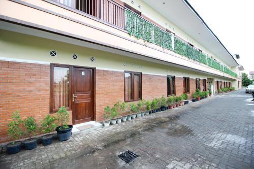 Севон: RedDoorz near Desa Wisata Kasongan