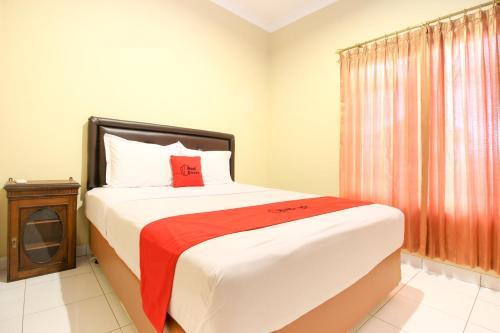 Севон: RedDoorz near Desa Wisata Kasongan