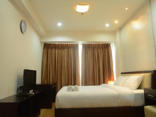 Джакарта: Mall Access Exclusive 2 BR @ Gandaria Heights Apartment By Travelio
