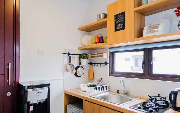 Legok: Minimalist 2BR at Asatti Apartment By Travelio