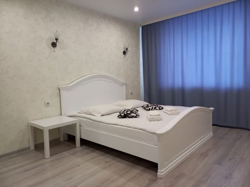 Вологда: Две подушки на ул. Возрождения д. 86а, кв. 125