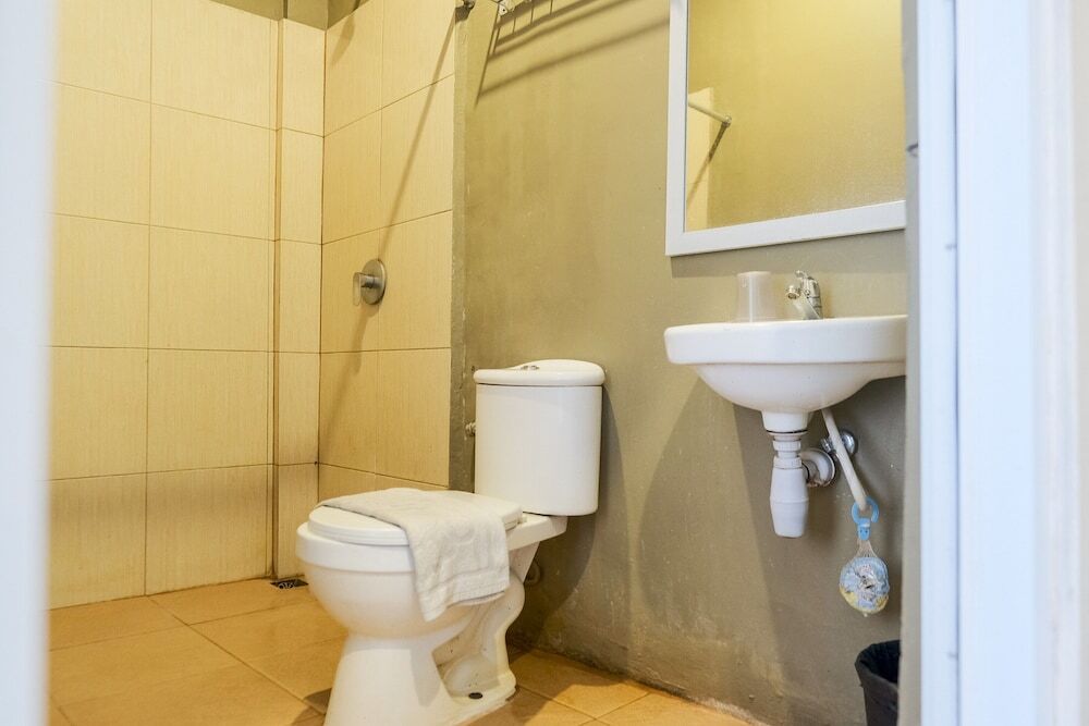 Джамби: Reddoorz Plus Near Simpang Puncak Jelutung Jambi