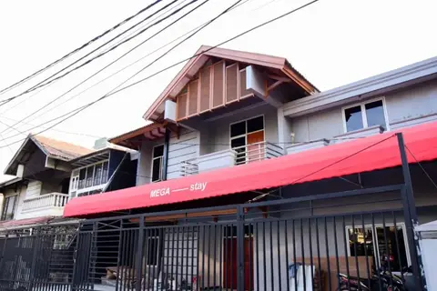 RedDoorz Plus Near Mall Kelapa Gading — фото 1