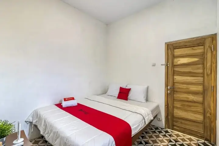 Слеман: RedDoorz Hostel near Kalasan Temple